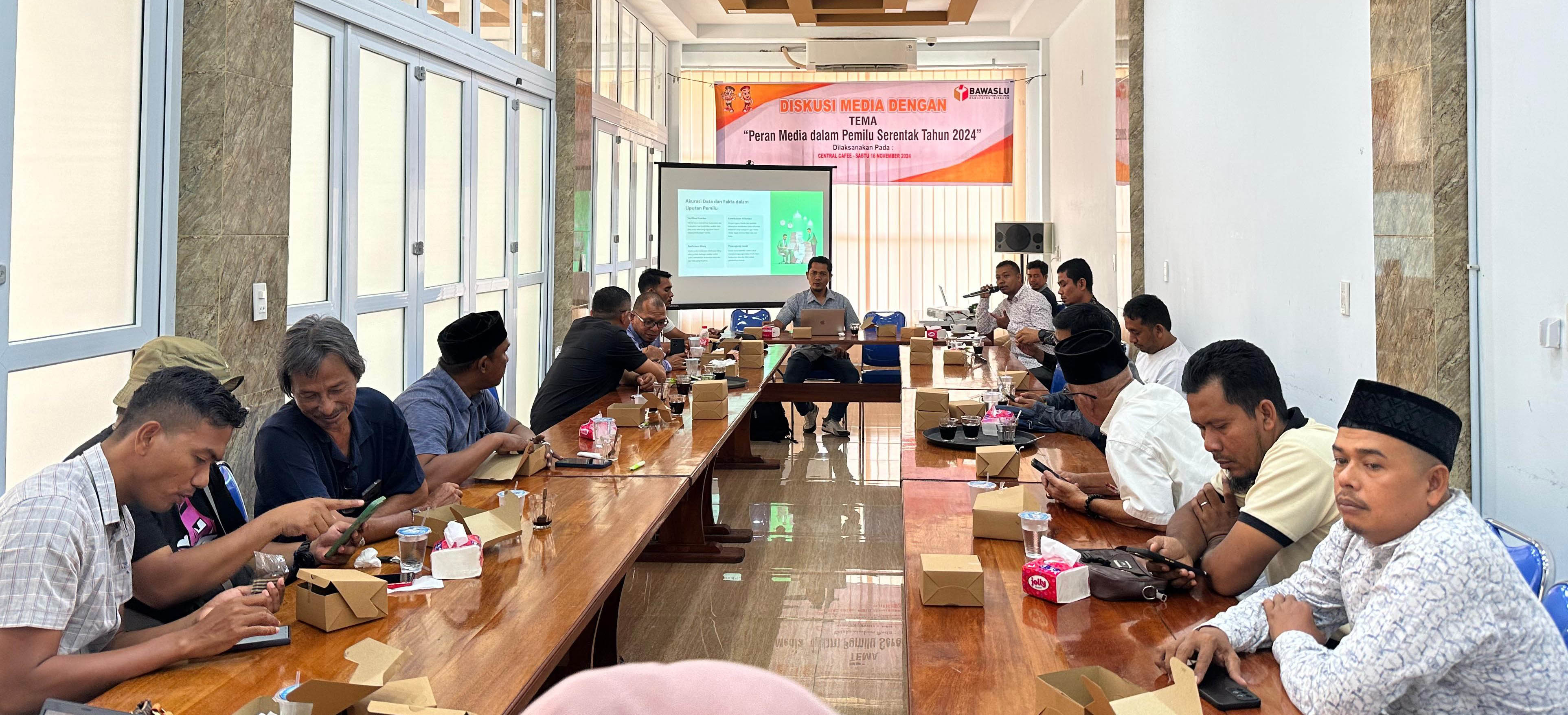 Panwaslih Bireuen Bangun Sinergi dengan Media