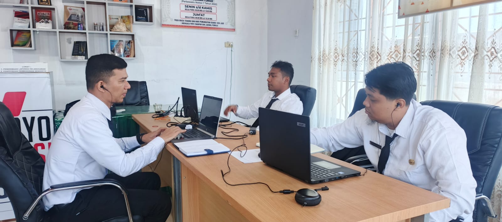 Rachmat, Rian dan Taufiq