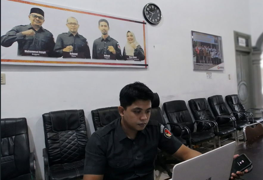 Mengedukasi Publik, Misi Sunyi Tim Humas dalam Bekerja