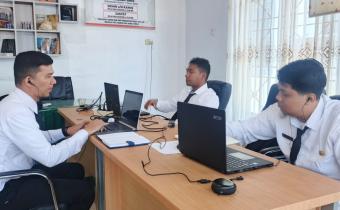 Rachmat, Rian dan Taufiq