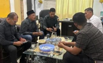 Rapat Kordinasi Pemutakhiran Daftar Pemilih Berkelanjutan Triwulan I Tahun 2026, yang dilaksankan Panwaslih Kabupaten Bireuen bersama KIP Bireuen, Senin 30 Maret 2026, di Sekretariat Panwaslih Setempat.