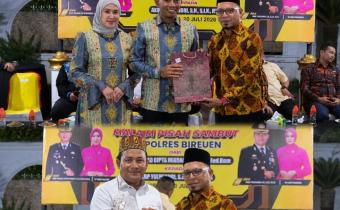 Momen lepas sambut Kapolres Bireuen.